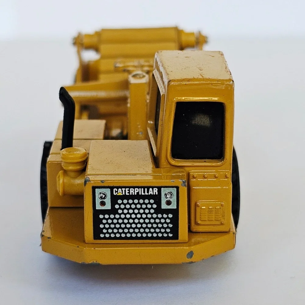 Vintage Ertl Caterpillar 613C Elevating Scraper Die-Cast‎ Construction Toy Cat
